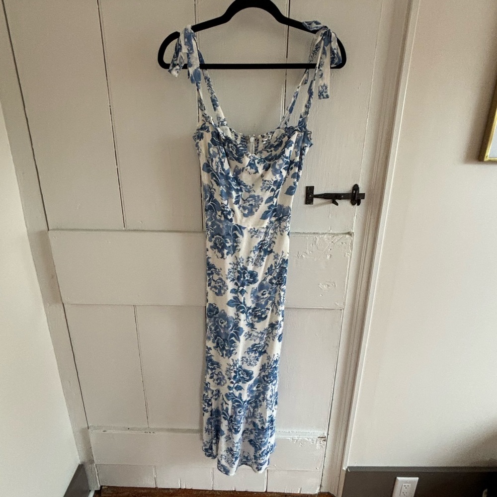 Reformation white and blue floral dress size 4